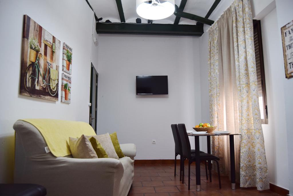 Cespedescinco Apartment *